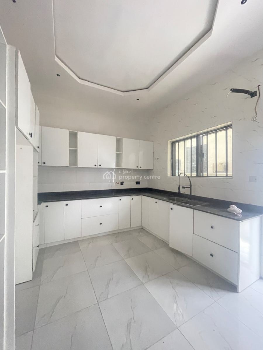 Distress Luxury Built 4 Bedrooms Detached House with Bq, Off Orchid Road, Lekki Phase 1, Lekki, Lagos, Detached Duplex for Sale