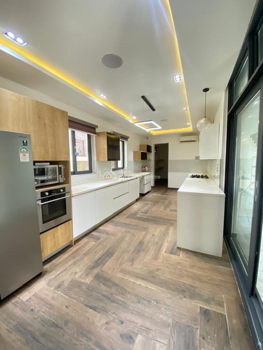 Renovated 5 Bedrooms Semi Detached +2 Rooms Bq, Old Ikoyi, Ikoyi, Lagos, Detached Duplex for Sale