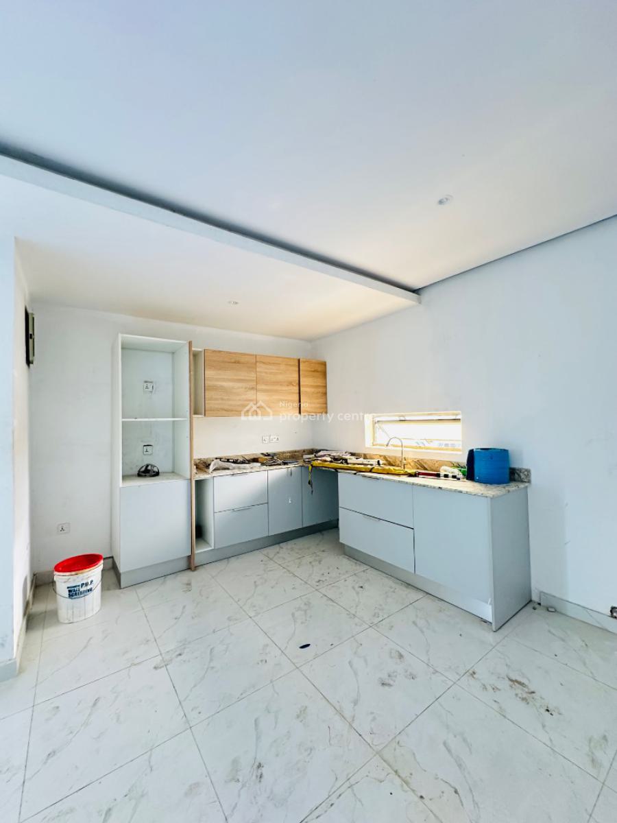 Beautifully 2 Bedroom Maisonette with Pool, Gym & Elevator, Lekki Phase 1, Lekki, Lagos, House for Rent