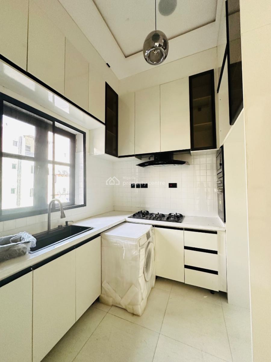 Cozy 2 Bedroom Apartment with Bq, Gym and Elevator, Lekki Phase 1, Lekki, Lagos, Flat / Apartment for Rent