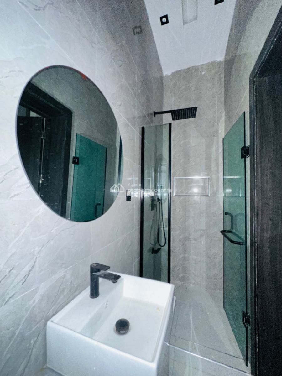 Cozy 2 Bedroom Apartment with Bq, Gym and Elevator, Lekki Phase 1, Lekki, Lagos, Flat / Apartment for Rent