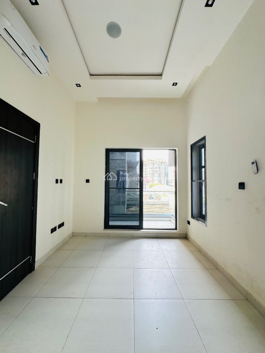 Cozy 2 Bedroom Apartment with Bq, Gym and Elevator, Lekki Phase 1, Lekki, Lagos, Flat / Apartment for Rent
