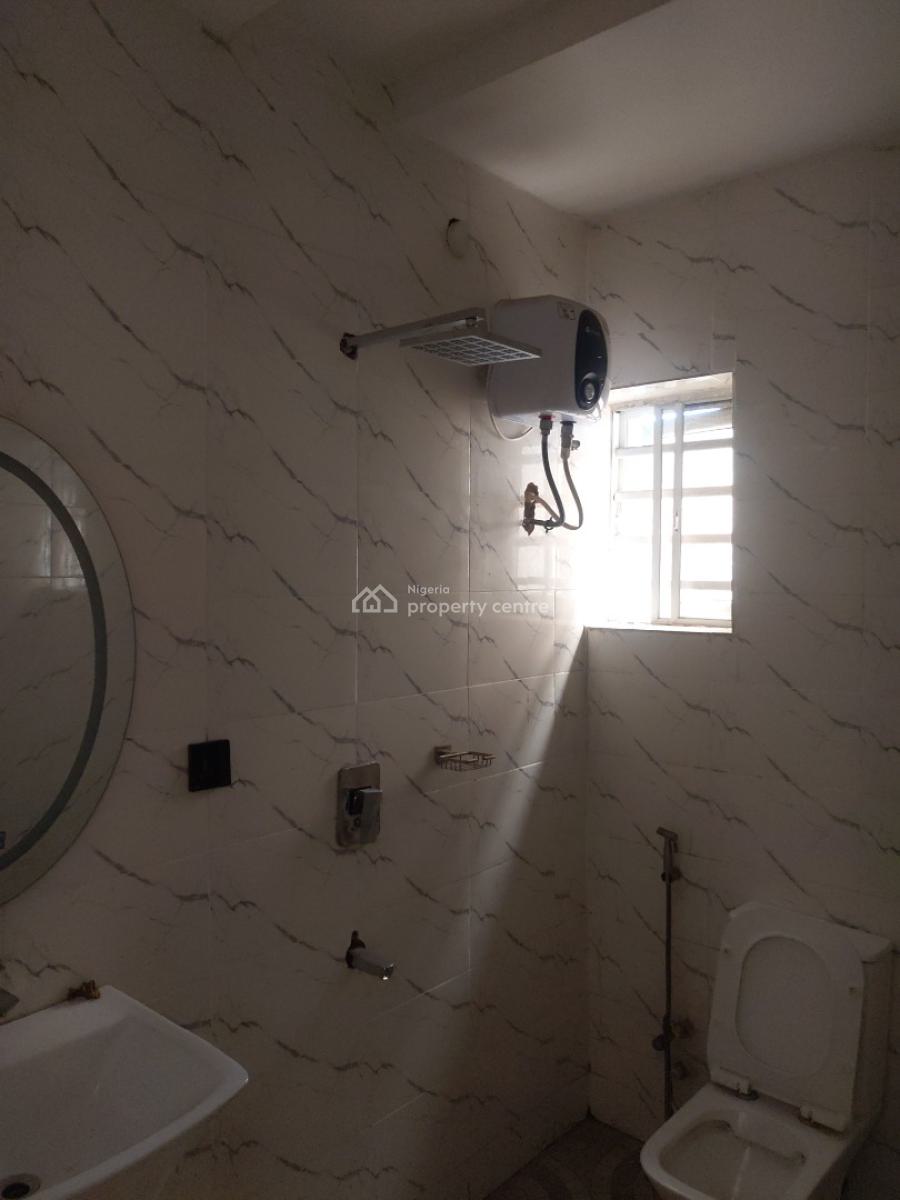 3 Bedrooms Flat, Ogba, Ikeja, Lagos, Flat / Apartment for Sale