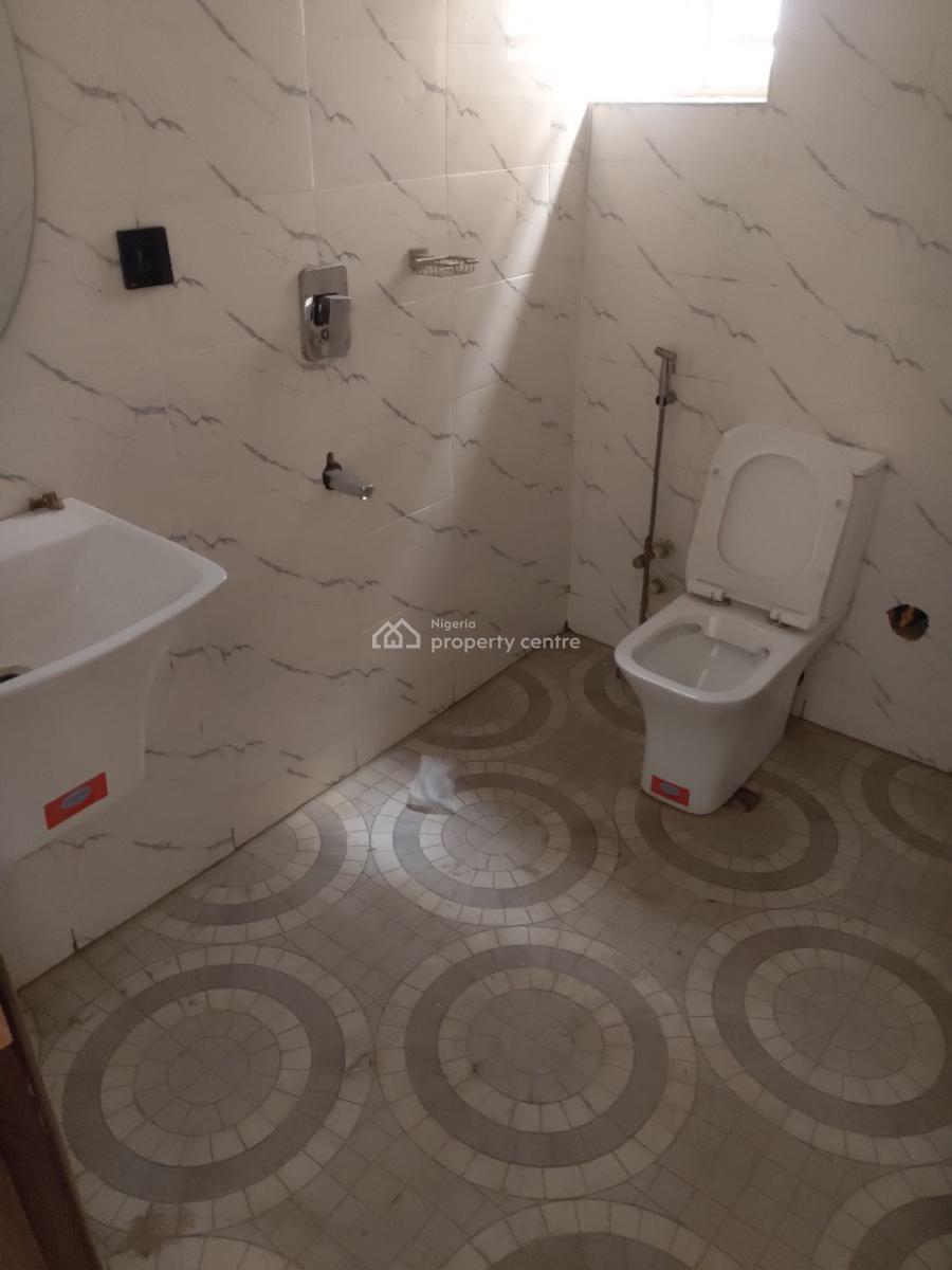 3 Bedrooms Flat, Ogba, Ikeja, Lagos, Flat / Apartment for Sale