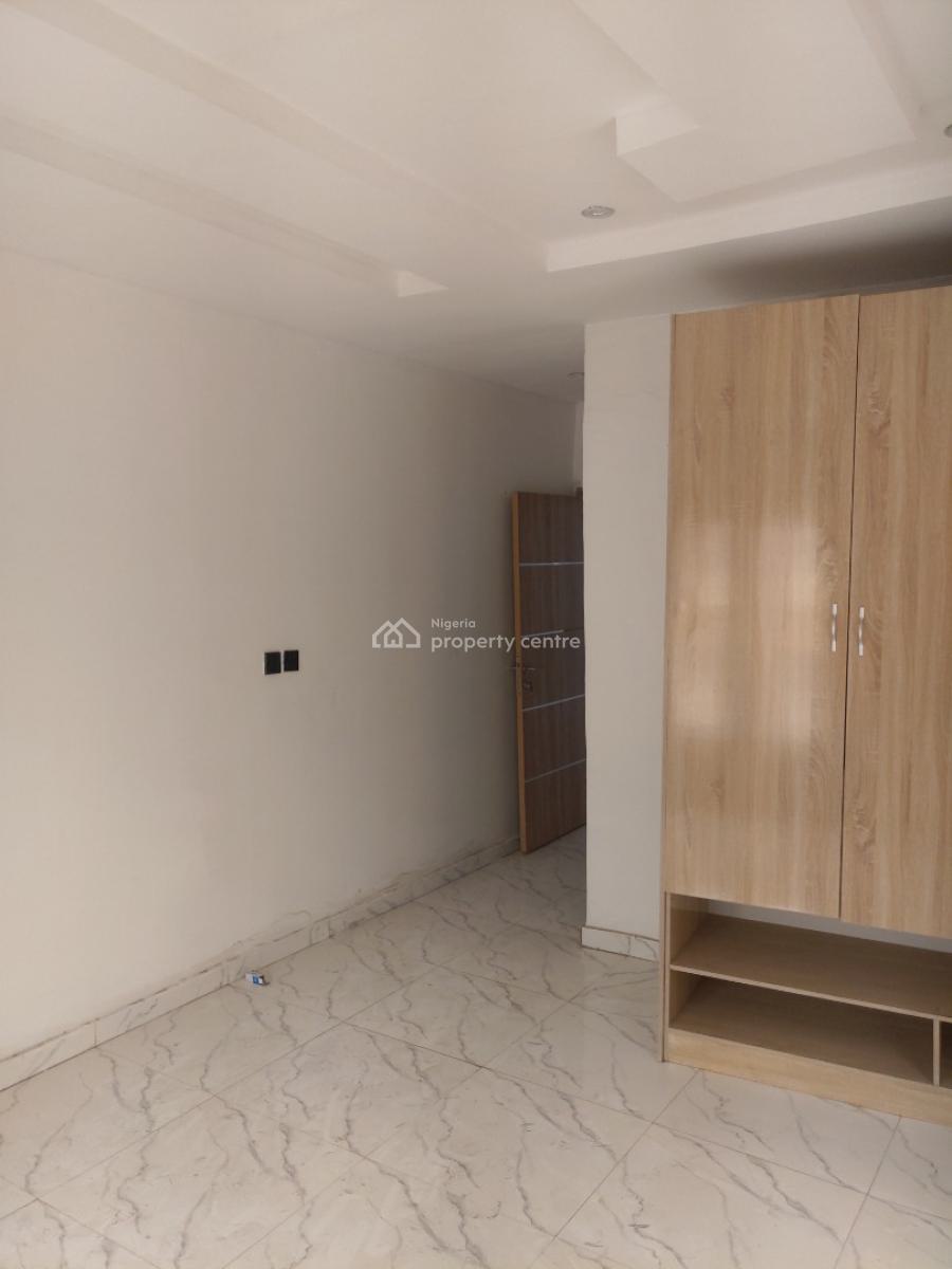 3 Bedrooms Flat, Ogba, Ikeja, Lagos, Flat / Apartment for Sale