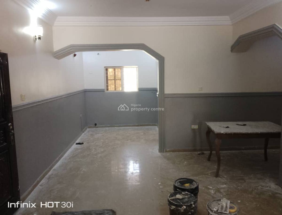 Clean 2 Bedroom Flat, Off 4th Avenue, Gwarinpa, Abuja, Flat / Apartment for Rent