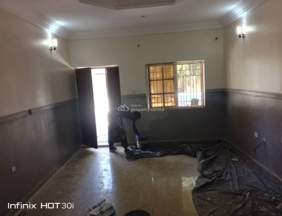 Clean 2 Bedroom Flat, Off 4th Avenue, Gwarinpa, Abuja, Flat / Apartment for Rent