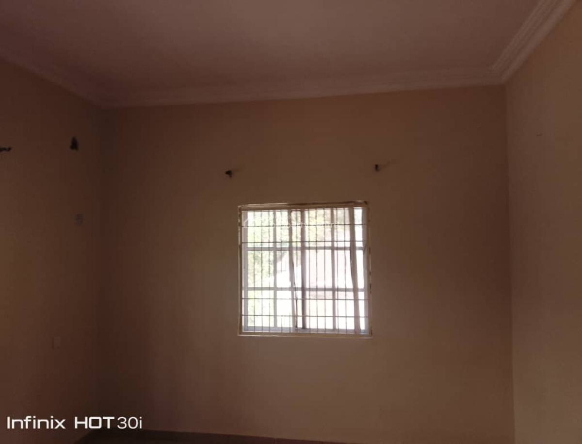 Clean 2 Bedroom Flat, Off 4th Avenue, Gwarinpa, Abuja, Flat / Apartment for Rent