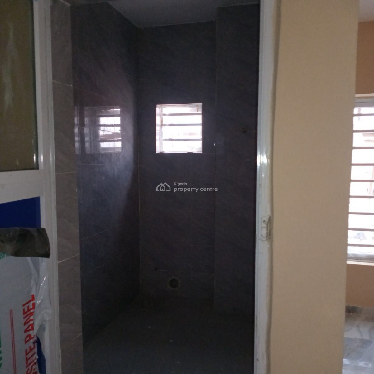 3 Bedroom Flat, Sabo, Yaba, Lagos, Flat / Apartment for Rent