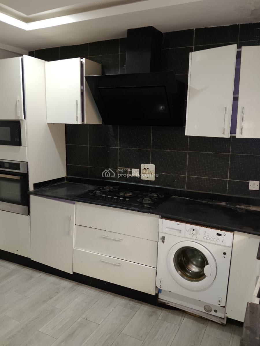 Distress Furnished 3 Bedroom Apartment with Bq on 1st Floor, Kenneth Odidika Estate, Ologolo, Lekki, Lagos, Flat / Apartment for Sale