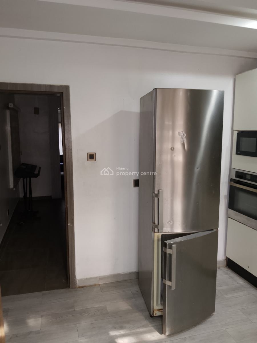 Distress Furnished 3 Bedroom Apartment with Bq on 1st Floor, Kenneth Odidika Estate, Ologolo, Lekki, Lagos, Flat / Apartment for Sale