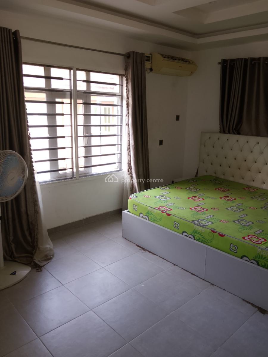 Distress Furnished 3 Bedroom Apartment with Bq on 1st Floor, Kenneth Odidika Estate, Ologolo, Lekki, Lagos, Flat / Apartment for Sale
