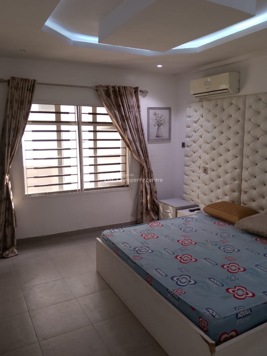 Distress Furnished 3 Bedroom Apartment with Bq on 1st Floor, Kenneth Odidika Estate, Ologolo, Lekki, Lagos, Flat / Apartment for Sale