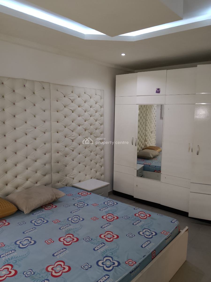 Distress Furnished 3 Bedroom Apartment with Bq on 1st Floor, Kenneth Odidika Estate, Ologolo, Lekki, Lagos, Flat / Apartment for Sale