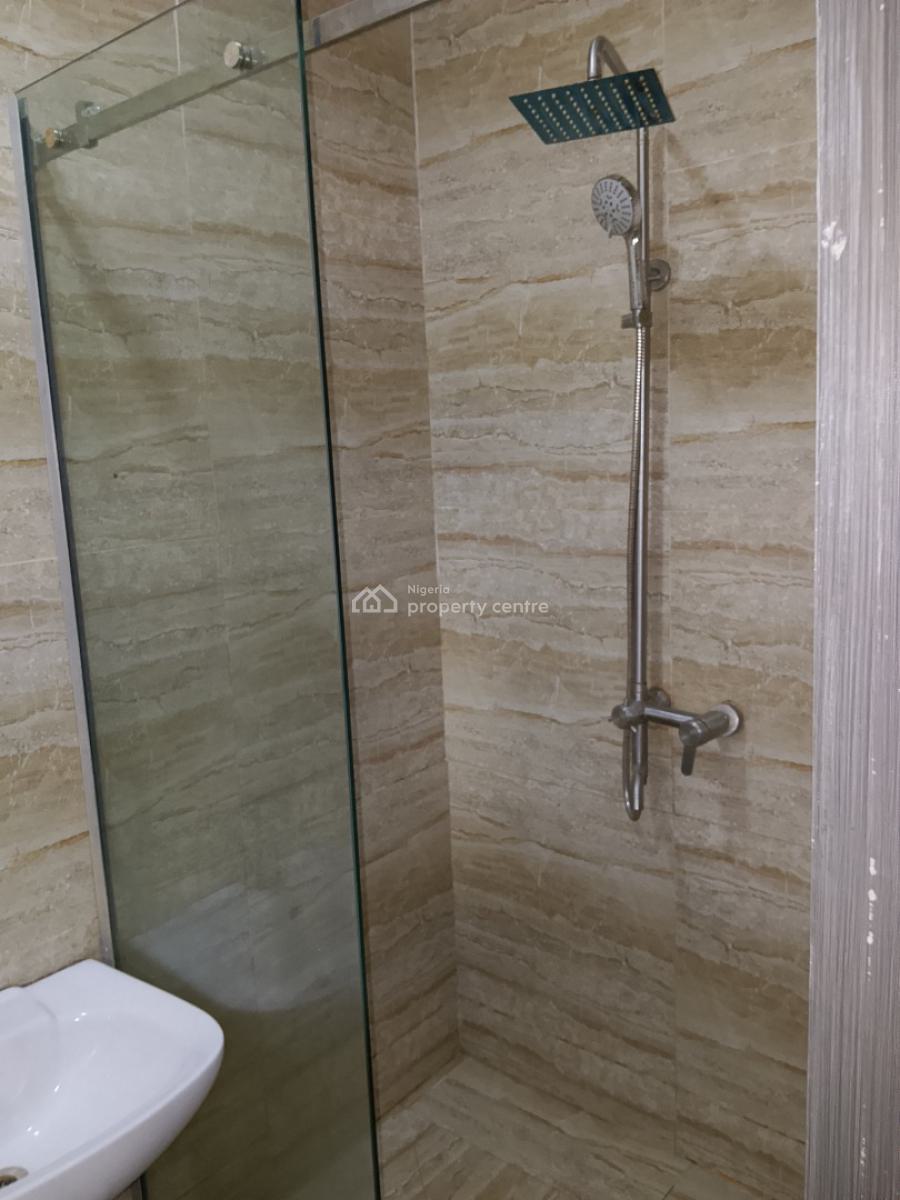 Distress Furnished 3 Bedroom Apartment with Bq on 1st Floor, Kenneth Odidika Estate, Ologolo, Lekki, Lagos, Flat / Apartment for Sale