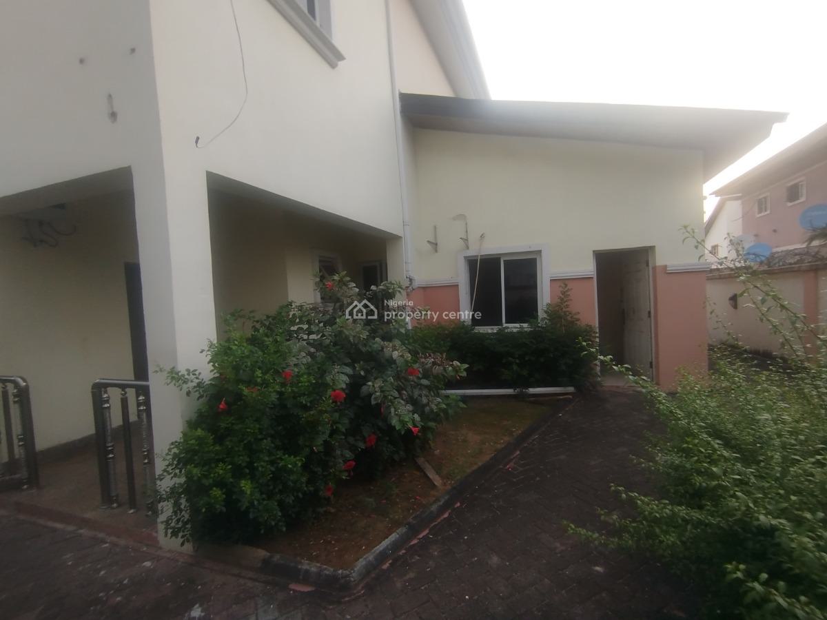 Spacious Well Maintained 4 Bedroom Fully Detached House with 2 Room Bq, Off Admiralty Way, Lekki Phase 1, Lekki, Lagos, Detached Duplex for Rent