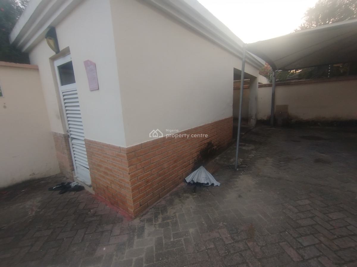 Spacious Well Maintained 4 Bedroom Fully Detached House with 2 Room Bq, Off Admiralty Way, Lekki Phase 1, Lekki, Lagos, Detached Duplex for Rent