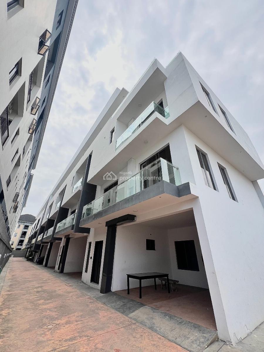 Spacious 4 Bedroom Penthouse with Bq in a Gated Estate, Victoria Island (vi), Lagos, House for Rent