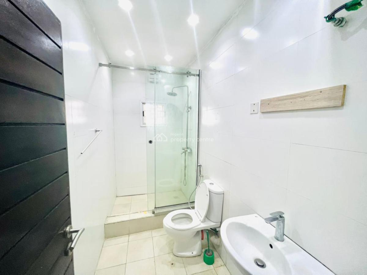 Exquisite 3 Bedroom Apartment, Lekki Phase 1, Lekki, Lagos, Flat / Apartment for Sale