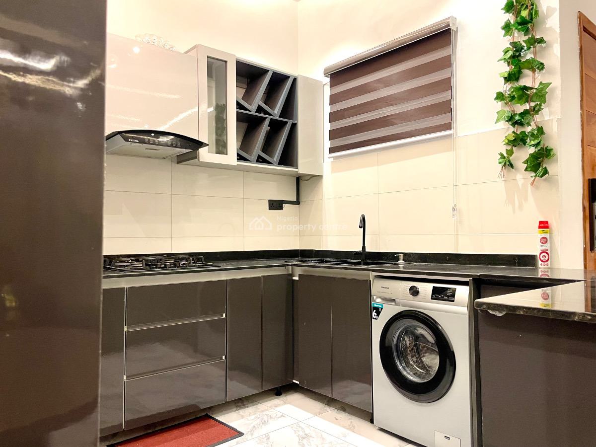 Newly Launched 2 Bedroom with Pool and Gym, Ilasan, Ikate, Lekki, Lagos, Flat / Apartment Short Let