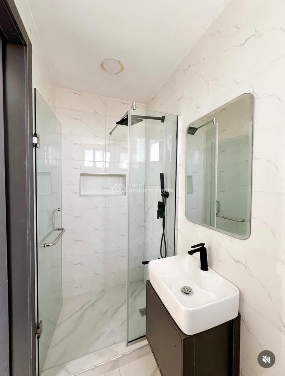 Luxurious 3 Bedroom Apartment with Swimming Pool & Elevator, Lekki Phase 1, Lekki, Lagos, Flat / Apartment for Rent