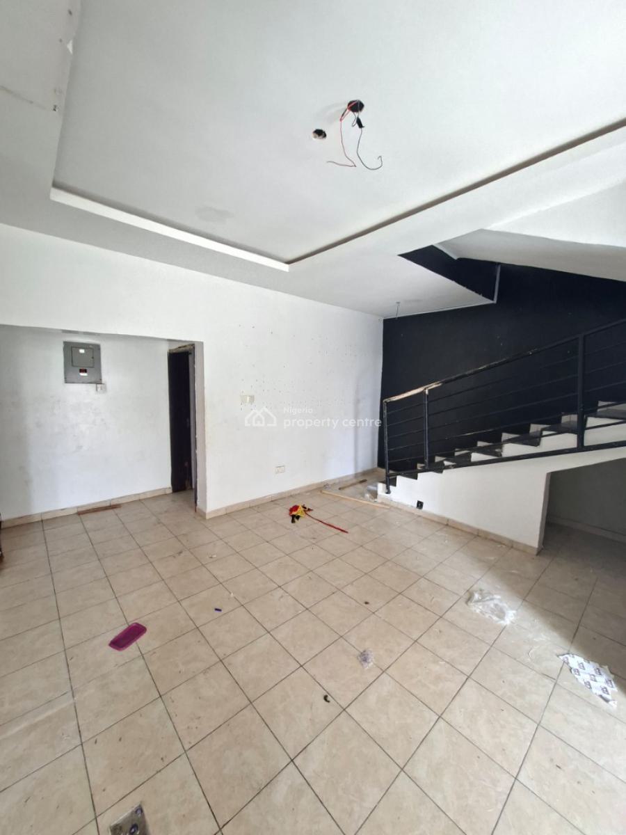 4 Bedroom Semi Detached House with a Bq, Lekki Phase 1, Lekki, Lagos, Semi-detached Duplex for Rent