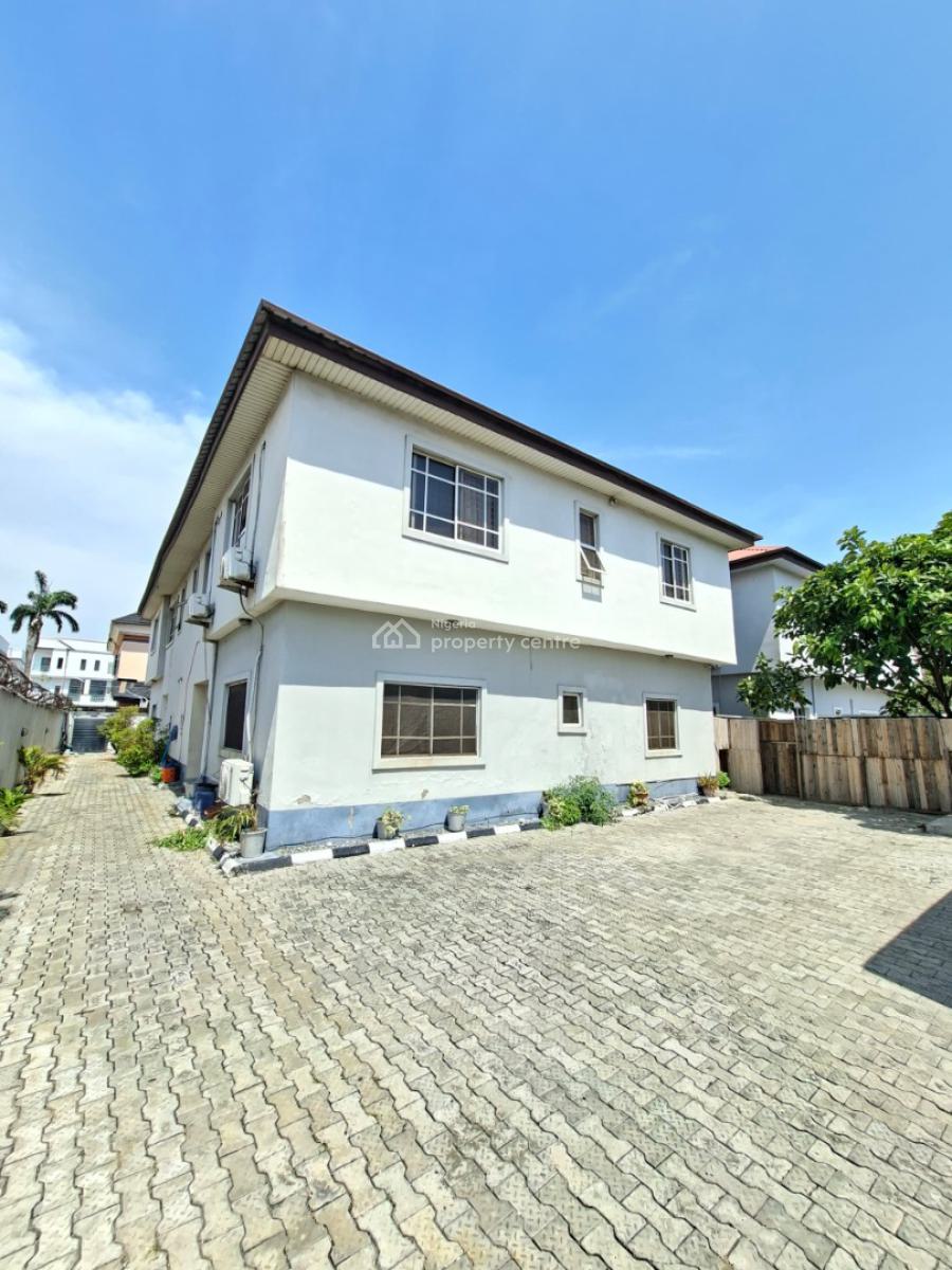 4 Bedroom Semi Detached House with a Bq, Lekki Phase 1, Lekki, Lagos, Semi-detached Duplex for Rent