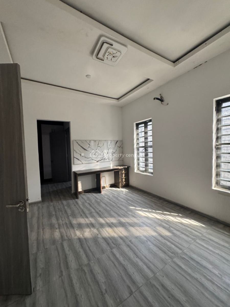 5 Bedrooms Semi-detached Available, Ikate, Lekki, Lagos, Semi-detached Duplex for Sale