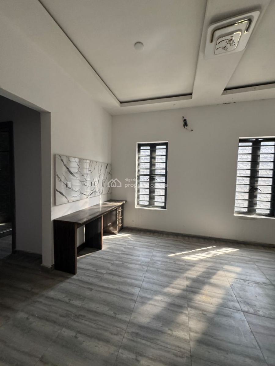 5 Bedrooms Semi-detached Available, Ikate, Lekki, Lagos, Semi-detached Duplex for Sale