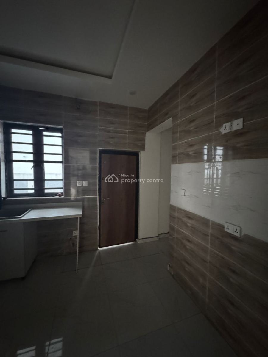 5 Bedrooms Semi-detached Available, Ikate, Lekki, Lagos, Semi-detached Duplex for Sale