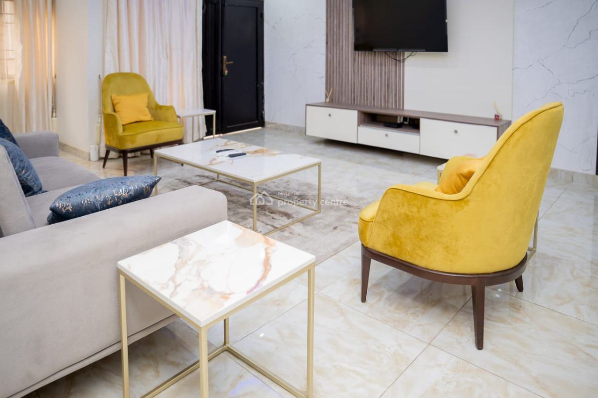 Exquisite 3-bedroom Apartment, Gra, Magodo, Lagos, Flat / Apartment Short Let