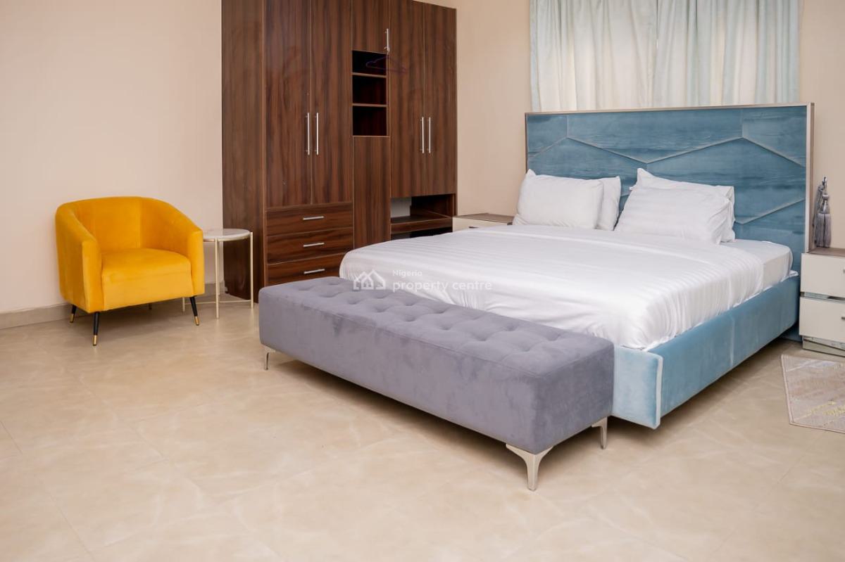 Exquisite 3-bedroom Apartment, Gra, Magodo, Lagos, Flat / Apartment Short Let