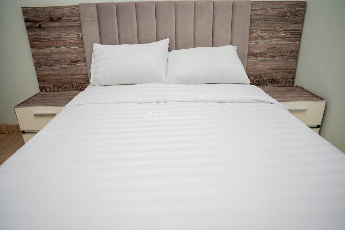 Exquisite 3-bedroom Apartment, Gra, Magodo, Lagos, Flat / Apartment Short Let