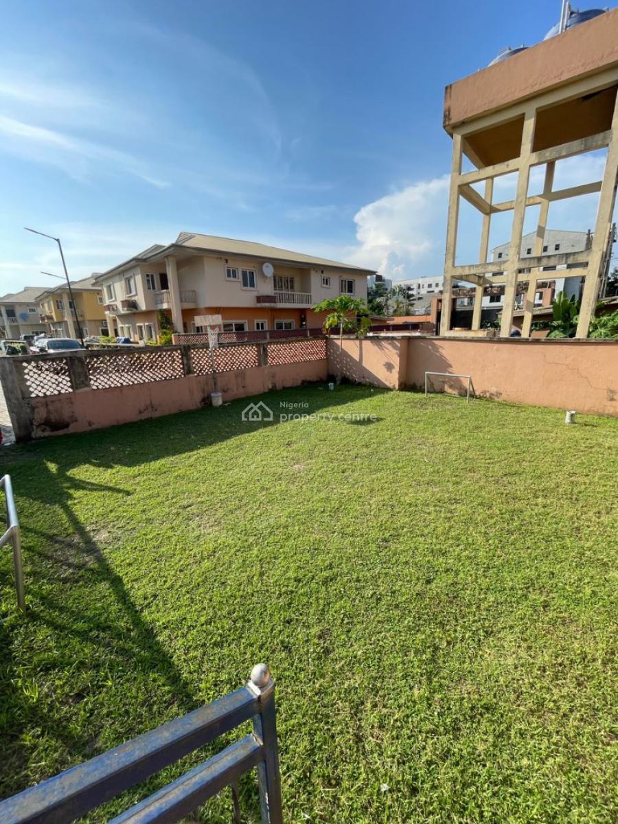 Very Spacious 4 Bedroom Semi-detached with Big Bq in a Secure Estate, Victoria Island (vi), Lagos, Semi-detached Duplex for Rent