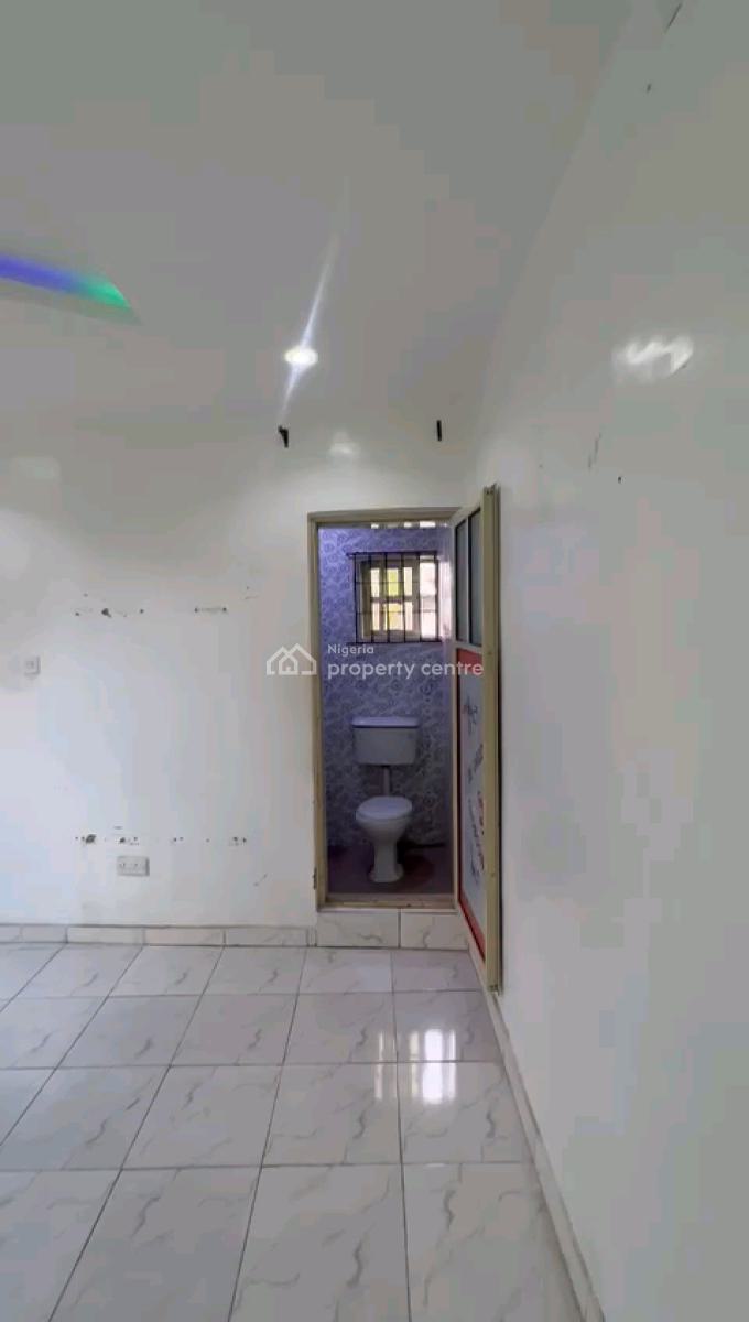 Standard and Spacious Room Self Contained, Onike, Yaba, Lagos, Self Contain (single Rooms) for Sale