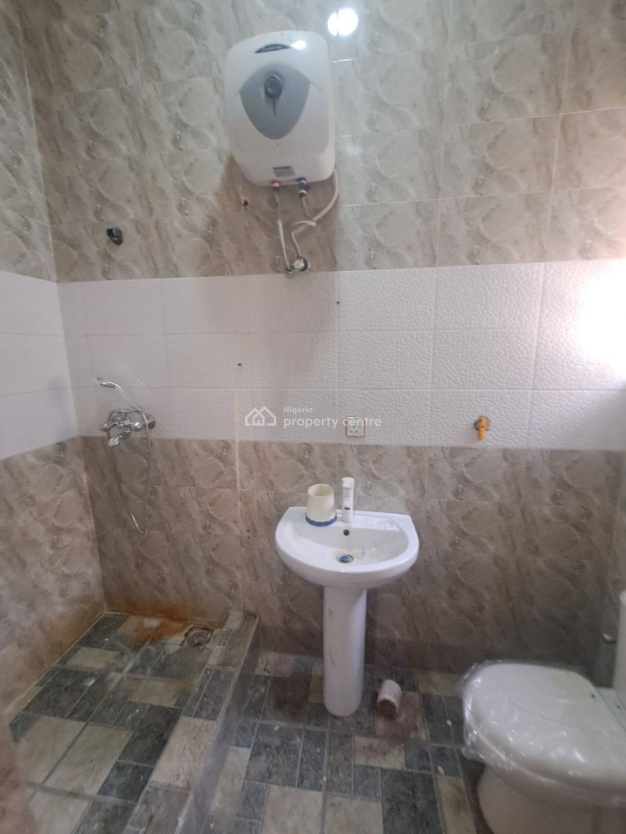 Well Built 2 Bedroom Apartment in a Gated Estate, Ikate By Freedom Way, Lekki, Lagos, Flat / Apartment for Rent