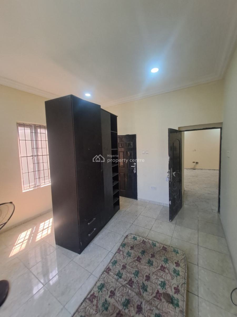 Well Built 2 Bedroom Apartment in a Gated Estate, Ikate By Freedom Way, Lekki, Lagos, Flat / Apartment for Rent