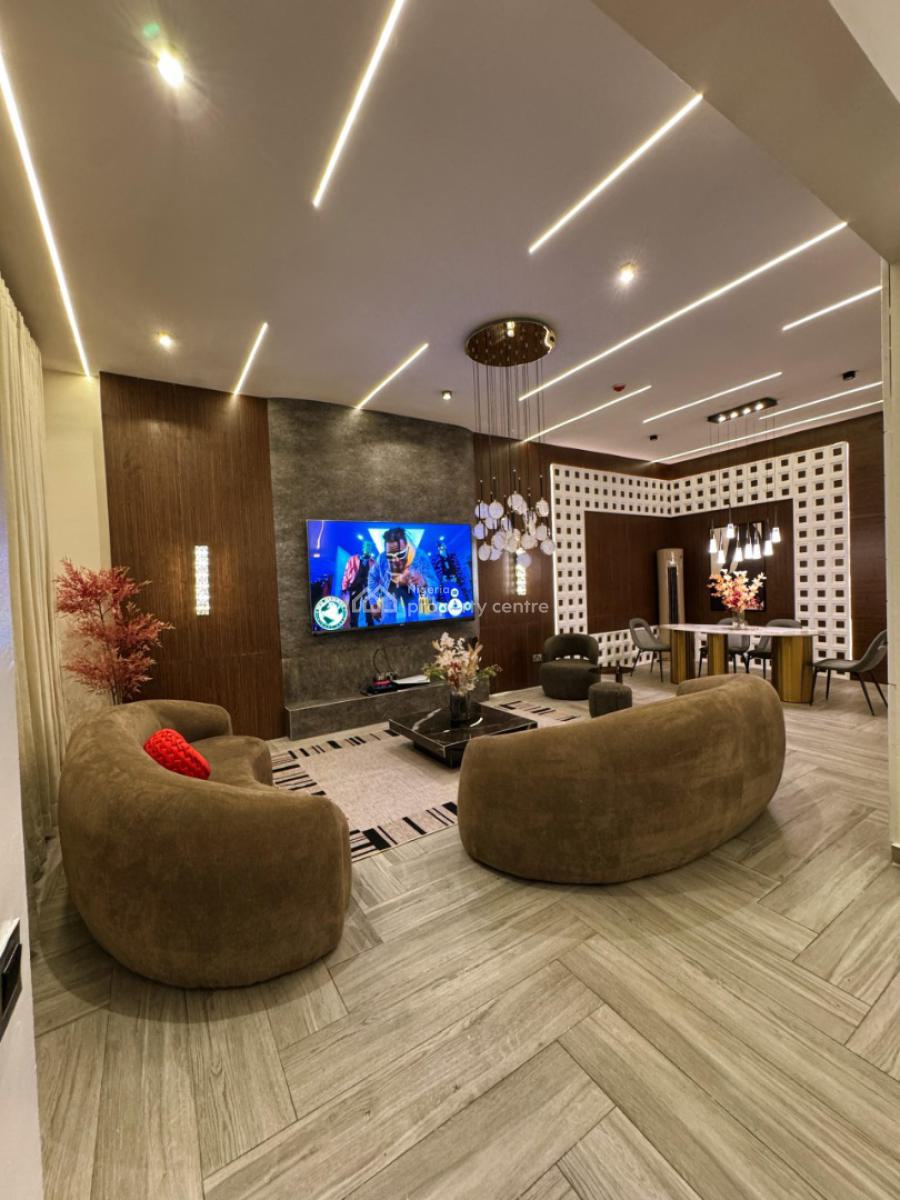 Exquisite 4 Bedroom Apartment, Lekki Phase 1, Lekki, Lagos, Flat / Apartment Short Let