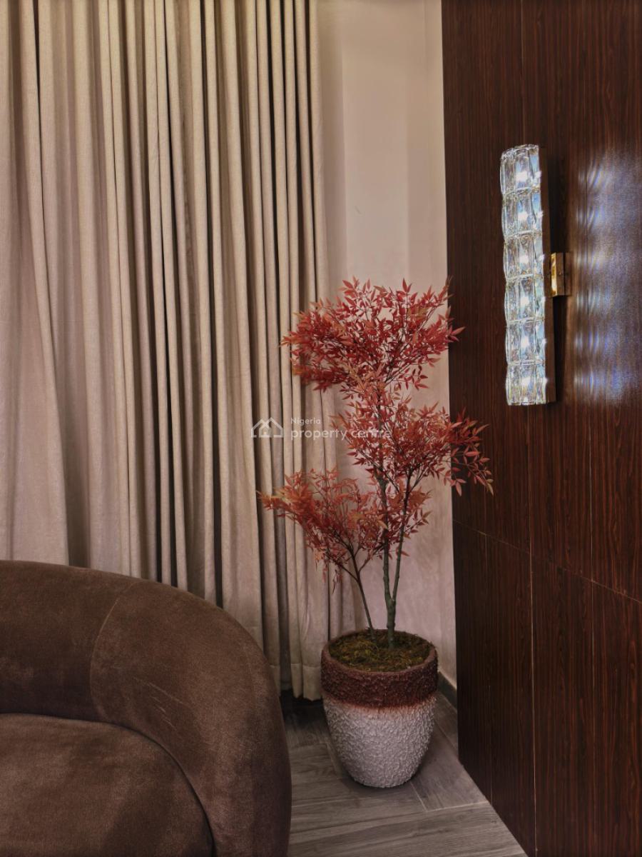 Exquisite 4 Bedroom Apartment, Lekki Phase 1, Lekki, Lagos, Flat / Apartment Short Let