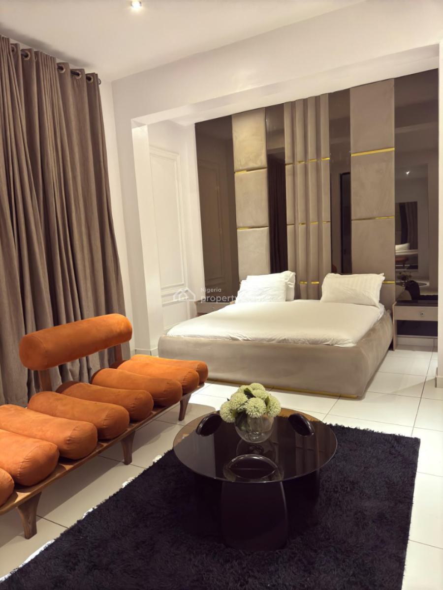 Exquisite 4 Bedroom Apartment, Lekki Phase 1, Lekki, Lagos, Flat / Apartment Short Let