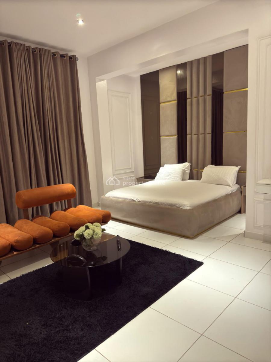 Exquisite 4 Bedroom Apartment, Lekki Phase 1, Lekki, Lagos, Flat / Apartment Short Let