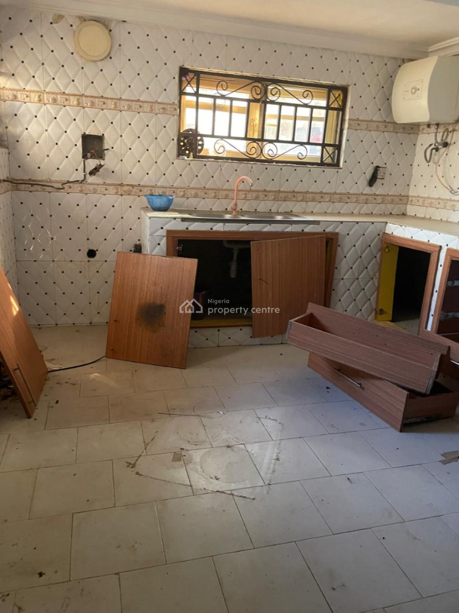 Lovely 2 Bedroom Flat in a Secure Environment, Life Camp, Abuja, Flat / Apartment for Rent