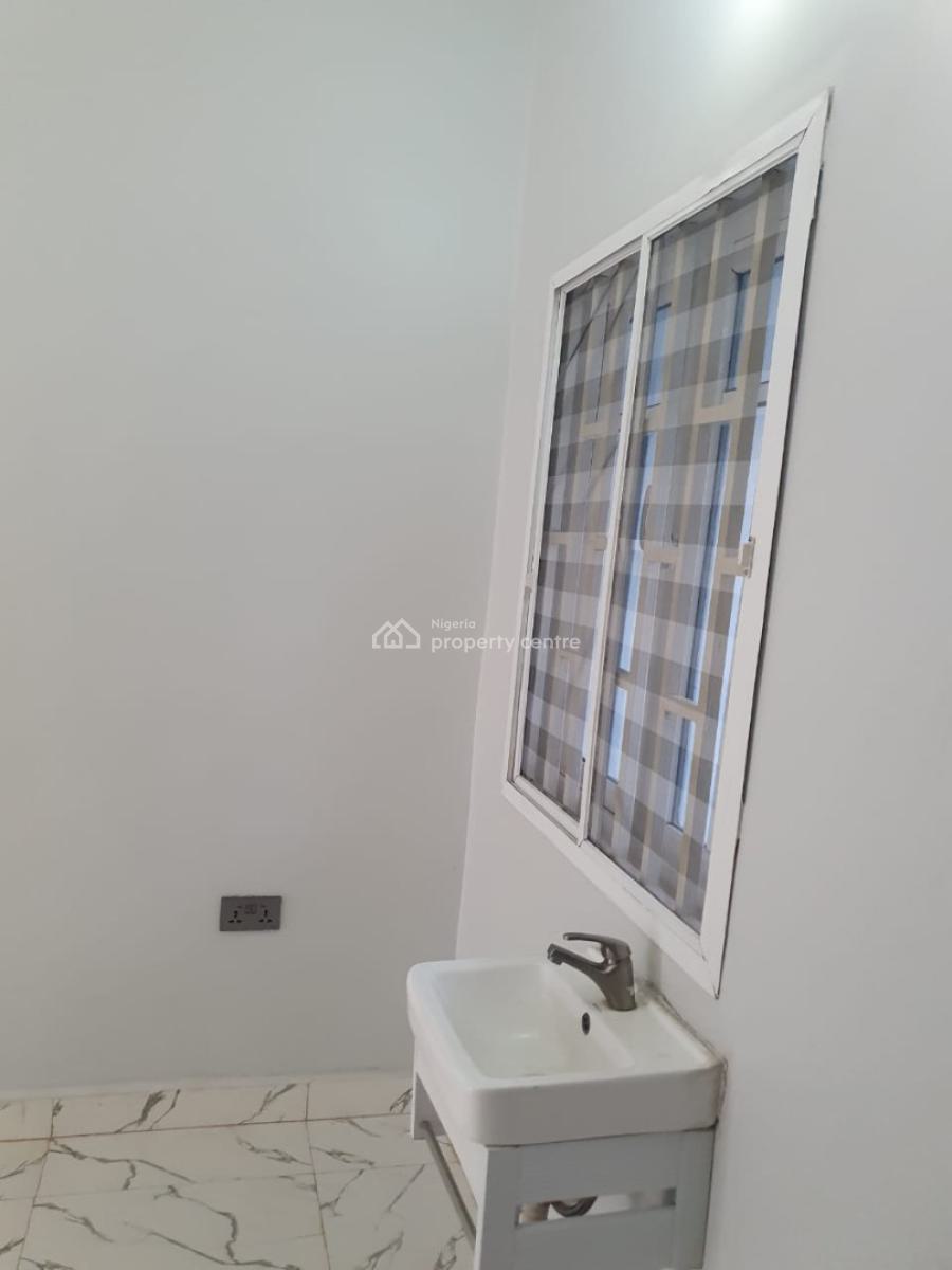 3 Bedroom Bungalow, Behind Christ Embassy, Jikwoyi, Abuja, Detached Bungalow for Rent