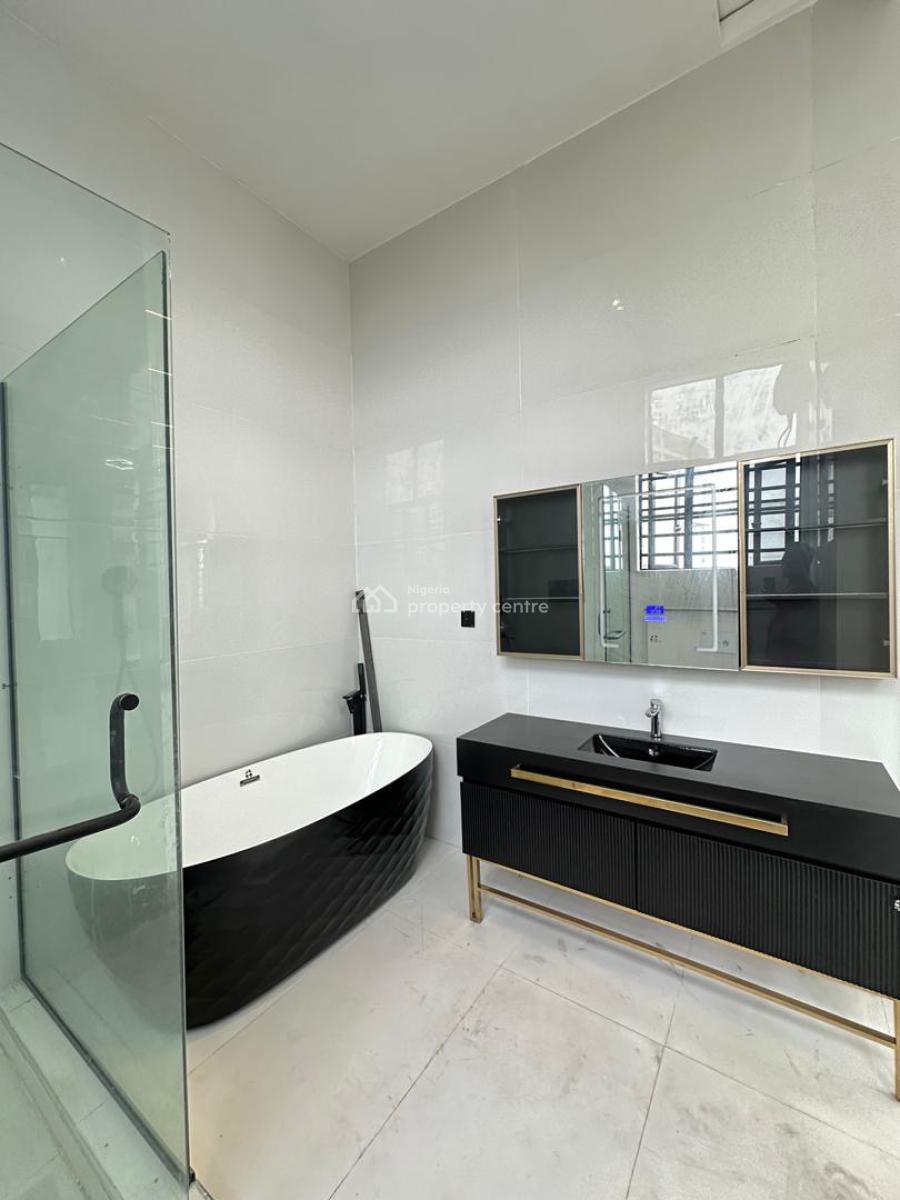 Exquisite Spacious 5 Bedroom Fully Detached Duplex with Bq, Chevron, Lekki, Lagos, Detached Duplex for Sale