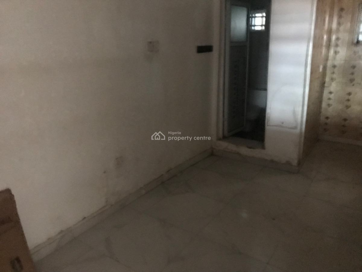 Lovely Selfcontain, Chemist, Akoka, Yaba, Lagos, Self Contain (single Rooms) for Rent