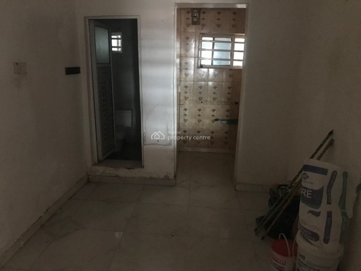 Lovely Selfcontain, Chemist, Akoka, Yaba, Lagos, Self Contain (single Rooms) for Rent