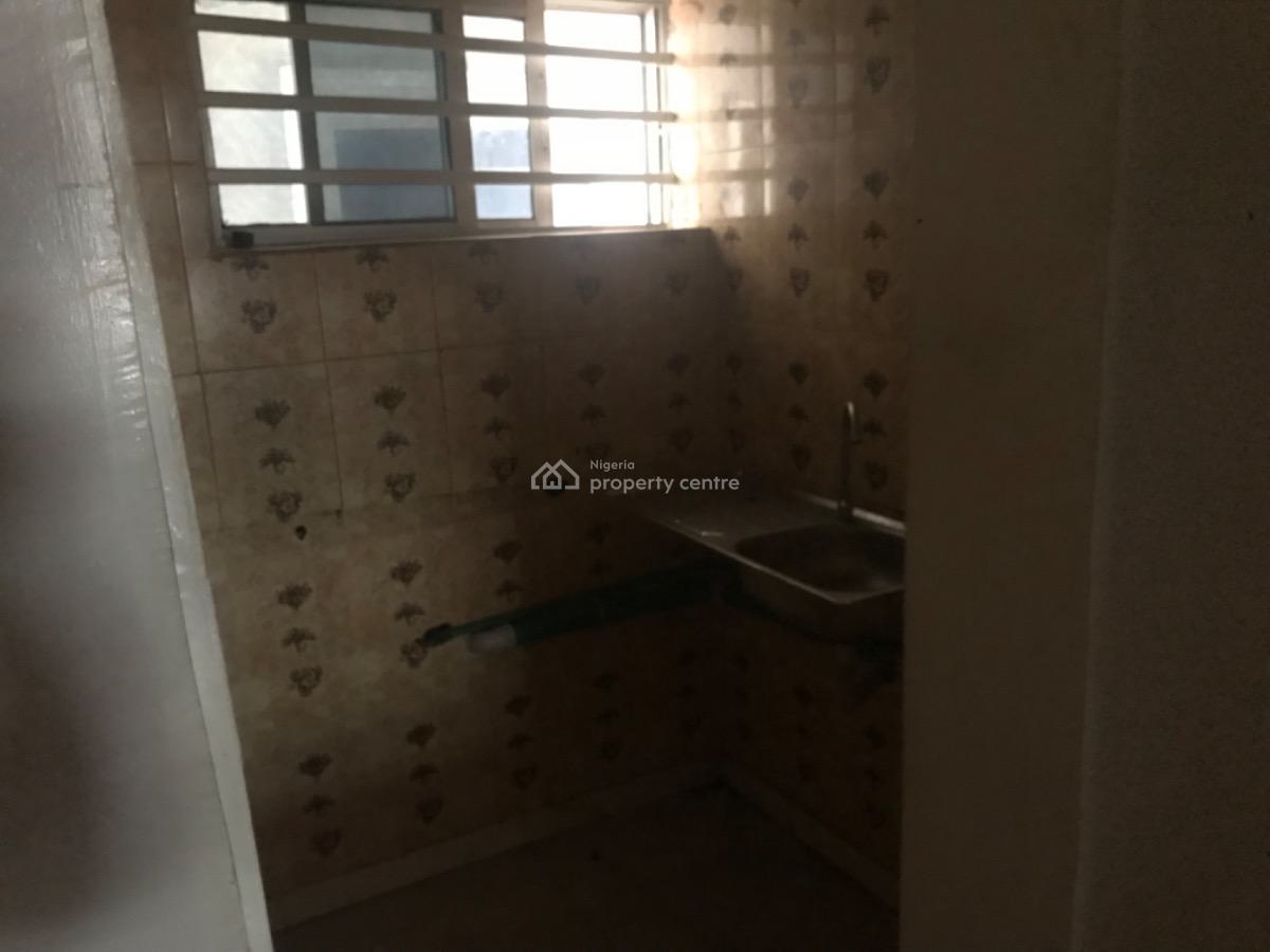 Lovely Selfcontain, Chemist, Akoka, Yaba, Lagos, Self Contain (single Rooms) for Rent