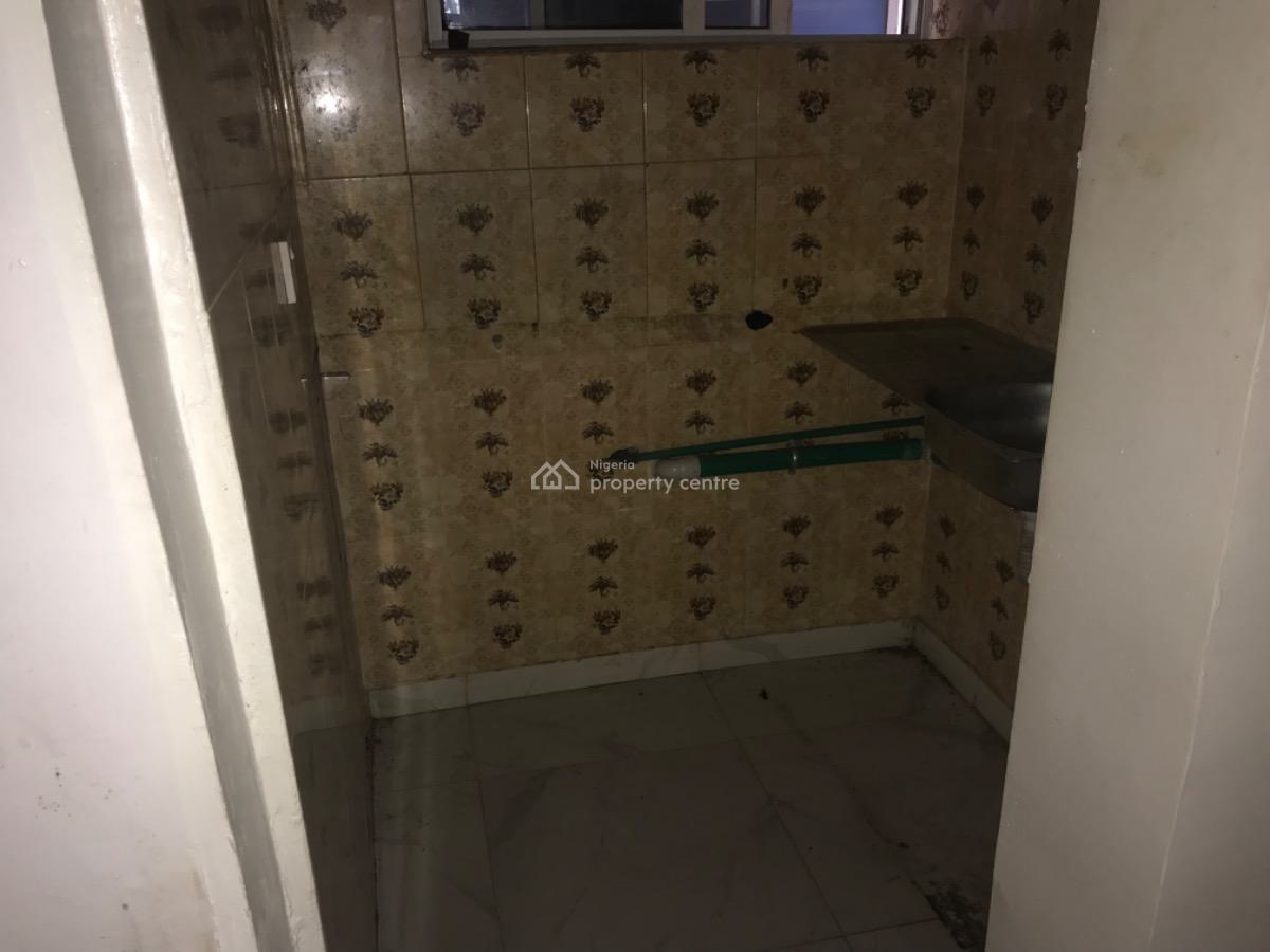 Lovely Selfcontain, Chemist, Akoka, Yaba, Lagos, Self Contain (single Rooms) for Rent
