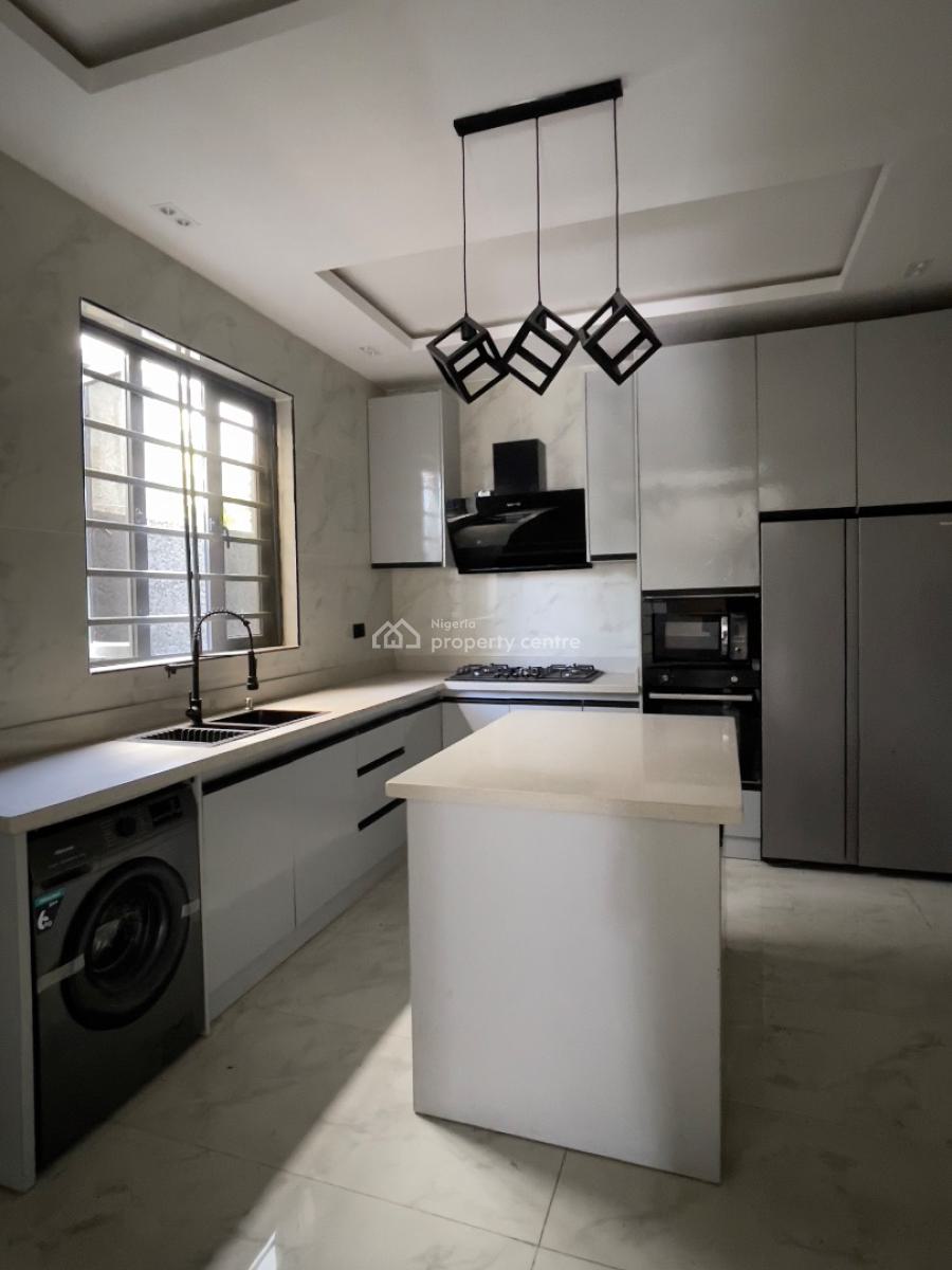 Nicely Built 5bedroom Fully Detached with Bq, Ologolo Lekki Lagos, Ologolo, Lekki, Lagos, Detached Duplex for Sale