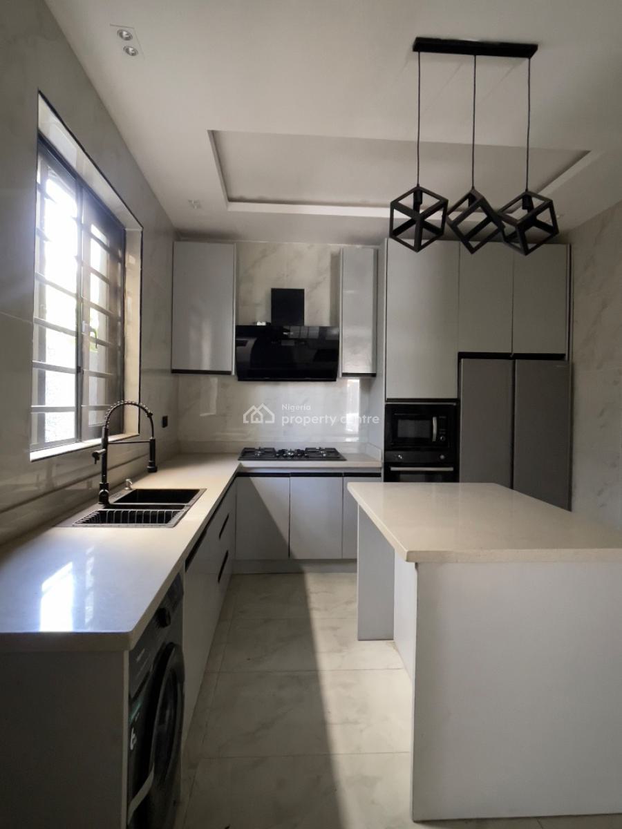 Nicely Built 5bedroom Fully Detached with Bq, Ologolo Lekki Lagos, Ologolo, Lekki, Lagos, Detached Duplex for Sale